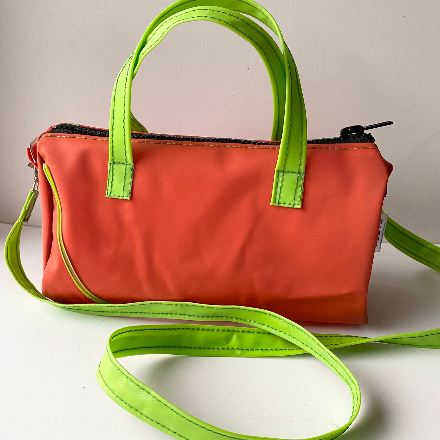 Eco Handbags – Sustainable and Retro Style Hand Bag Made from Upcycled Pool Inflatables