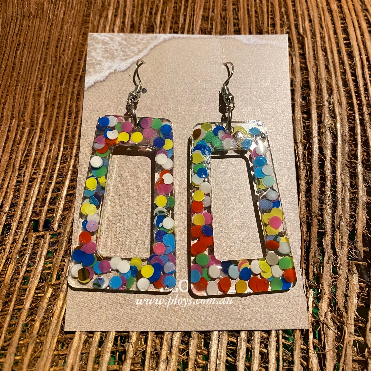 Earrings from micro plastics