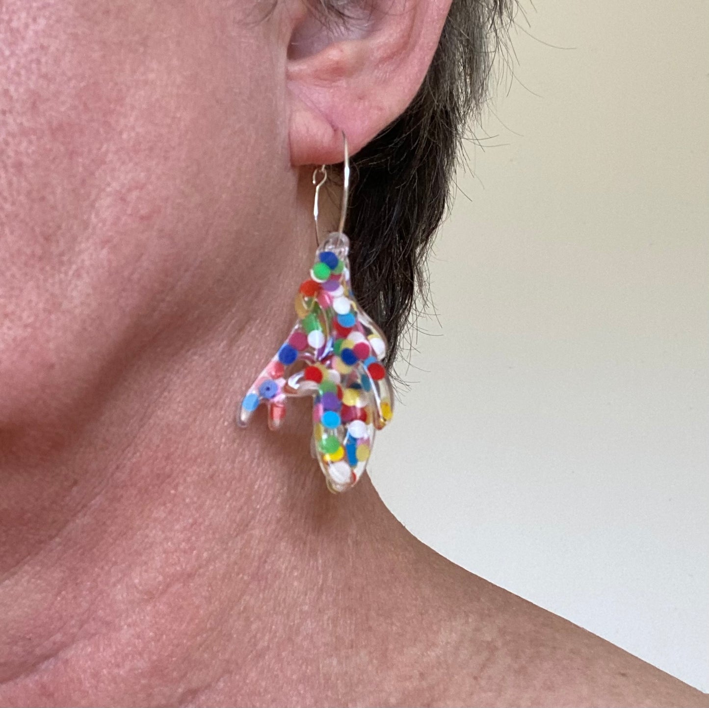 Earrings from micro plastics