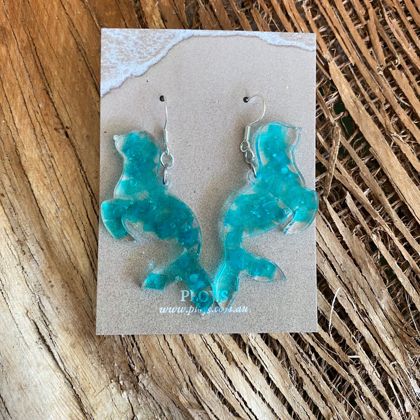 Earrings from micro plastics