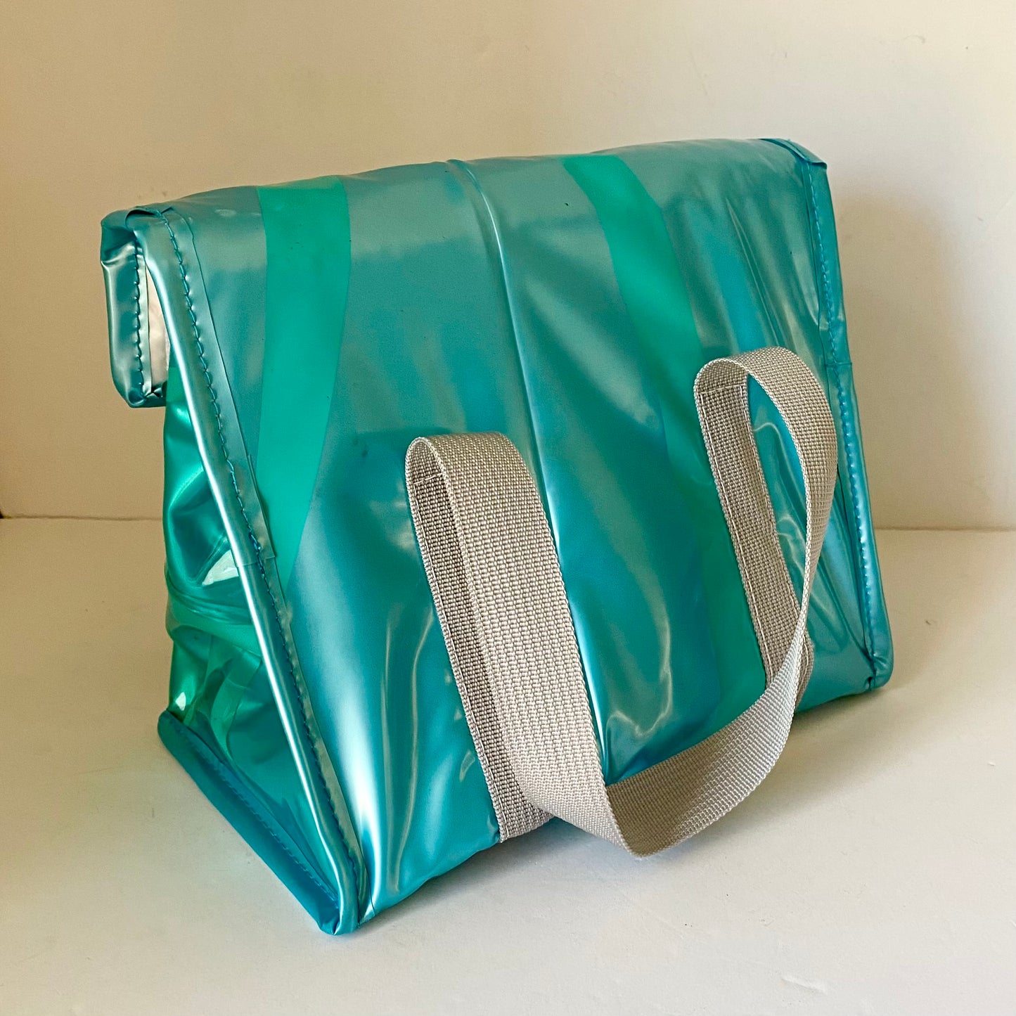 Lunch Bags insulated - ex inflatables - variety of colours