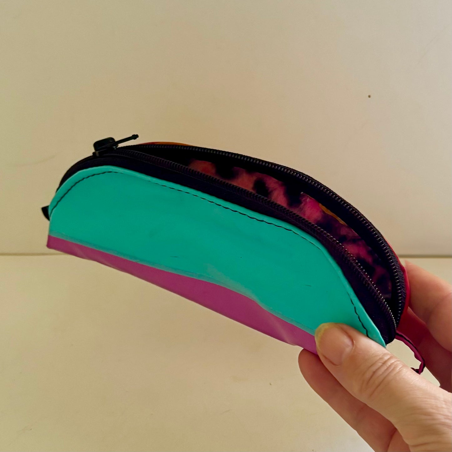Sustainable Soft Glasses Case – Eco-Friendly Eyewear Case Made from Upcycled Pool Inflatables