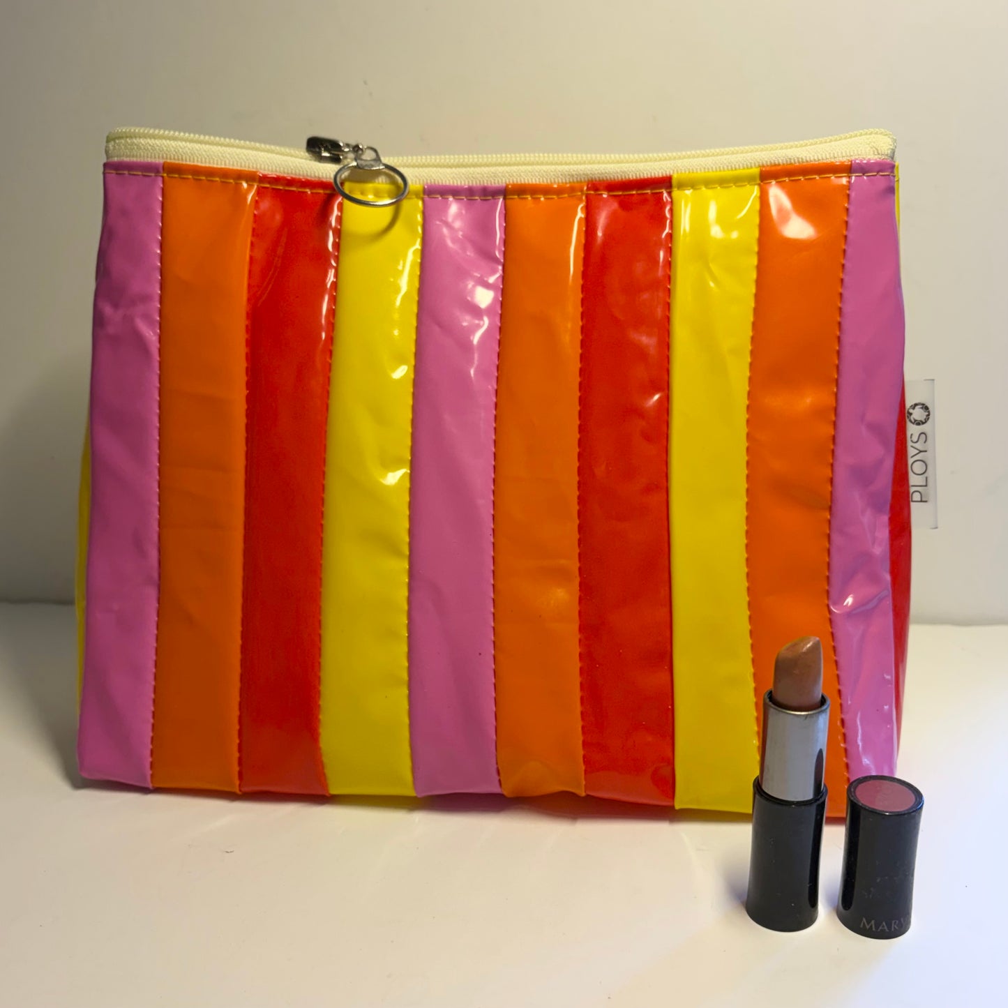 Eco-Friendly Cosmetics Purse – Sustainable Toiletry Bag Made from Upcycled Pool Inflatables | Waterproof Travel Pouch