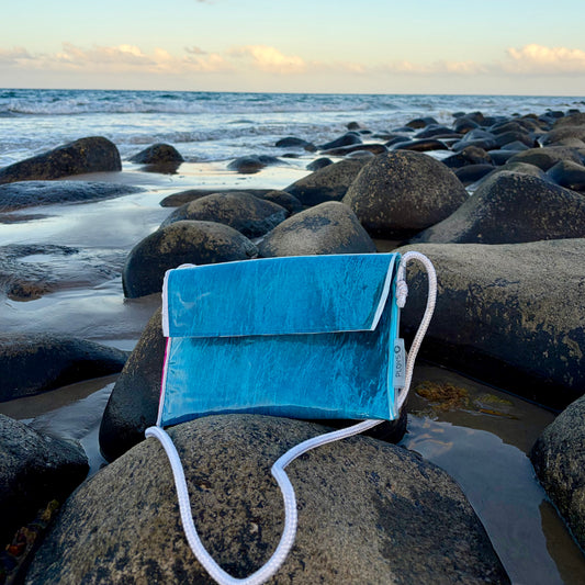 Vinyl Clutch Purse – Sustainable Handbag Made from Upcycled Pool Inflatables