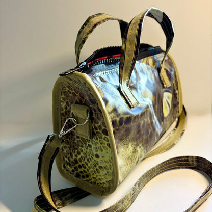 Eco Handbags – Sustainable and Retro Style Hand Bag Made from Upcycled Pool Inflatables