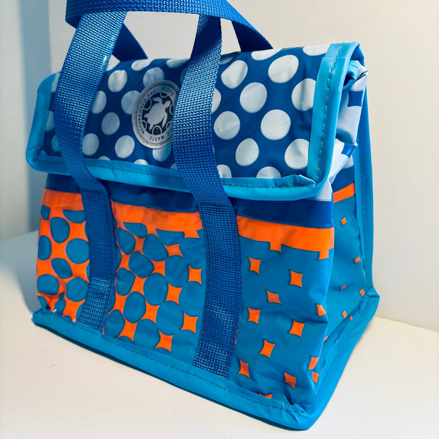 Lunch Bags insulated – Eco-Friendly Lunch Bag Made from Upcycled Pool Inflatables and Ice Blankets