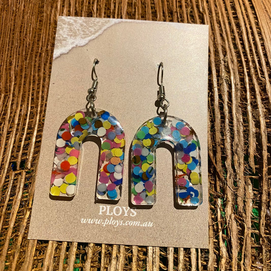 Earrings from micro plastics