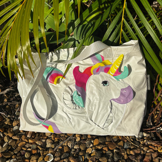 Carry-All Beach Bag Medium – Sustainable Tote Made from Upcycled Pool Inflatables | Eco-Friendly Waterproof Bag