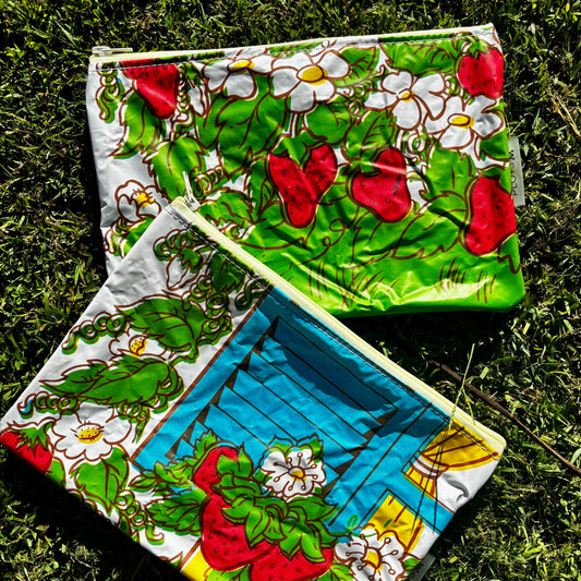 Wet Bag Medium – Eco-Friendly Purse Made from Upcycled Pool Inflatables | Unique Wet Bag