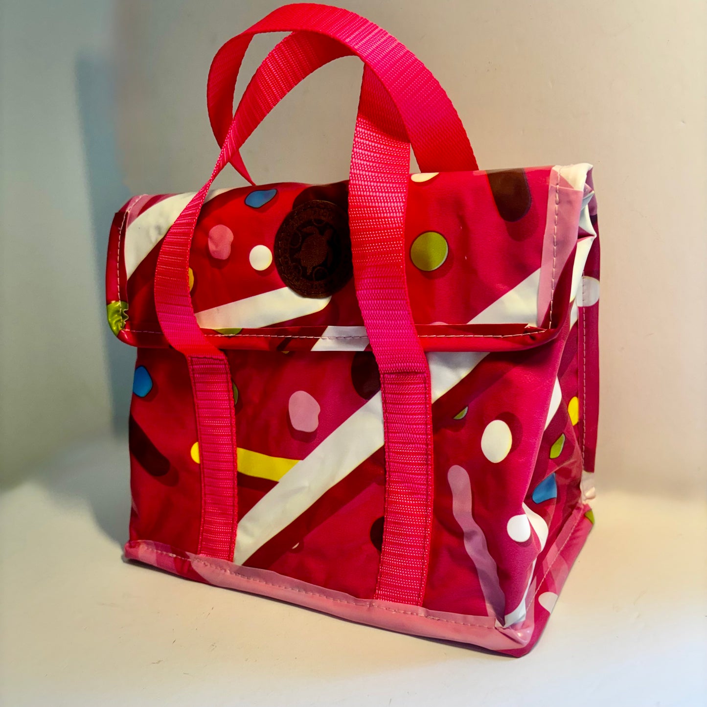 Lunch Bags insulated – Eco-Friendly Lunch Bag Made from Upcycled Pool Inflatables and Ice Blankets