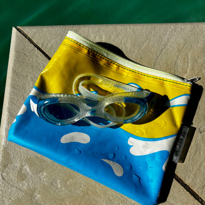 Wet Bag Small – Zippered Pouch from Upcycled Pool Inflatables